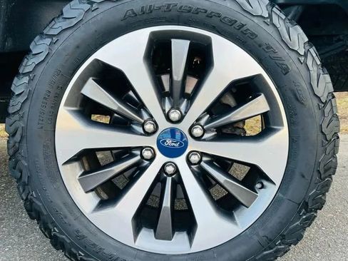 Used 2019 Ford F150 XL w/ Equipment Group 101A Mid AWD/4WD image 26