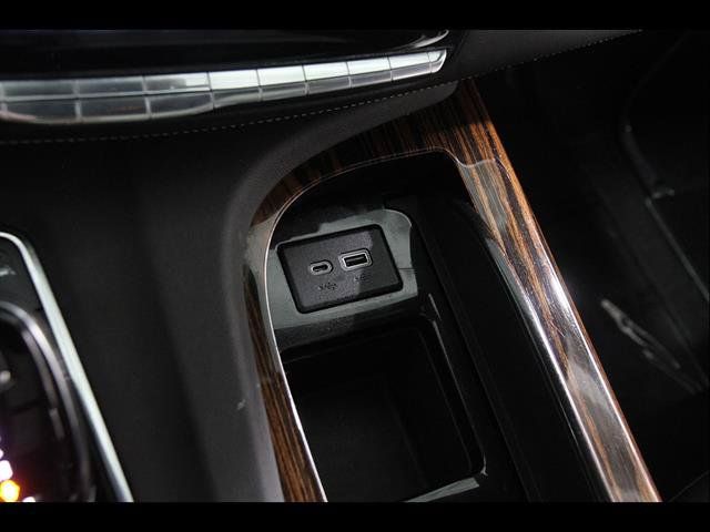 Certified 2022 Cadillac Escalade Premium Luxury AWD/4WD image 20