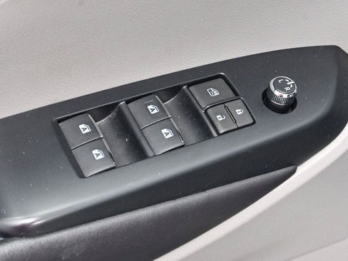 Used 2017 Toyota Highlander Limited w/ Protection Package #3 AWD/4WD image 13