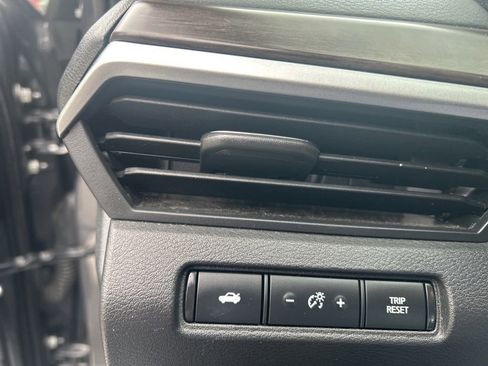 Certified 2024 Nissan Altima 2.5 SV FWD image 17
