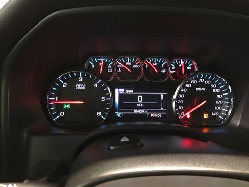 Used 2018 Chevrolet Silverado 1500 LT w/ All Star Edition AWD/4WD image 18