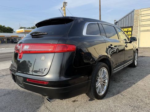 Used 2013 Lincoln MKT AWD image 7