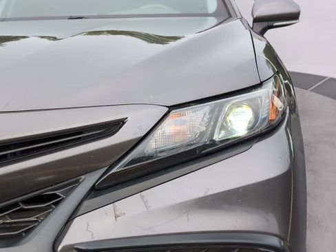 Used 2021 Toyota Camry SE w/ Convenience Package FWD image 36