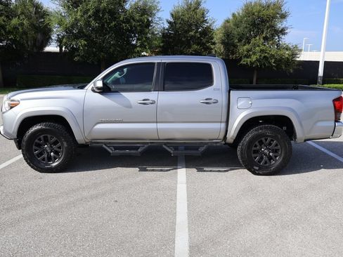 Used 2021 Toyota Tacoma SR5 RWD image 12