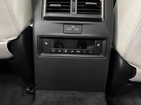 Used 2024 MAZDA CX-90 Plug-In Hybrid w/ Premium Plus image 32