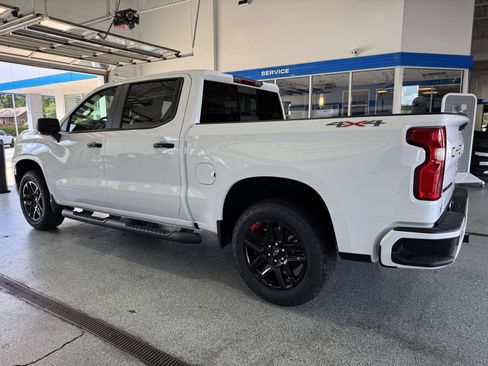 New 2026 Chevrolet Silverado 1500 RST w/ Redline Edition AWD/4WD image 5