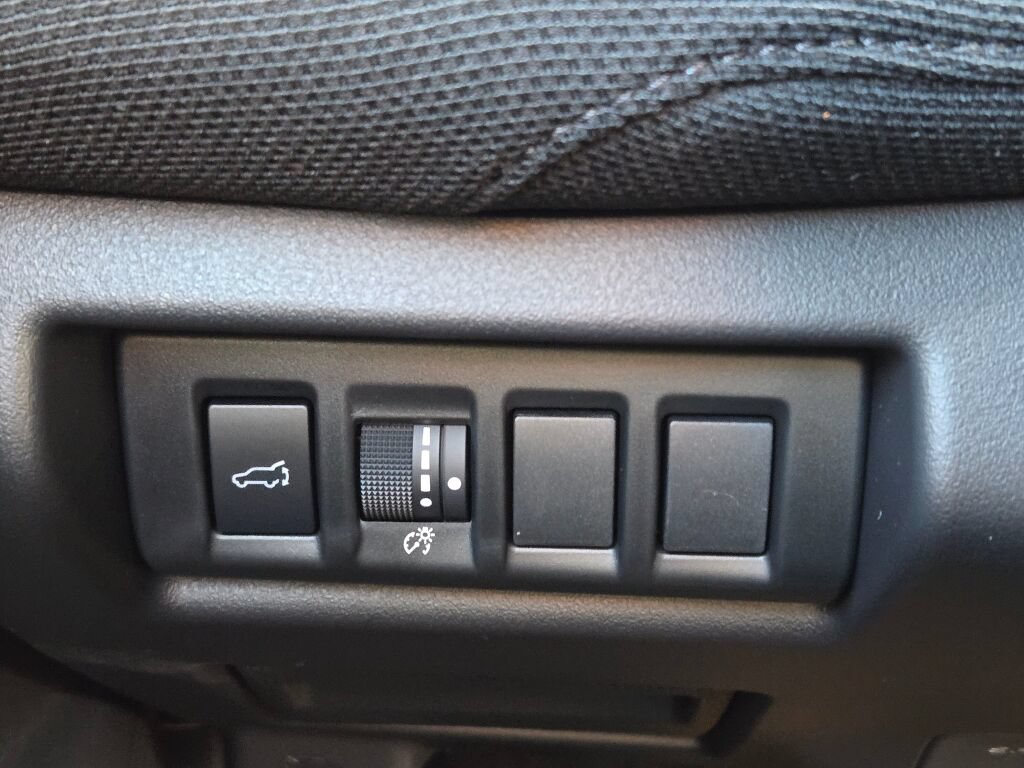 Used 2026 Subaru Outback Limited AWD/4WD image 31