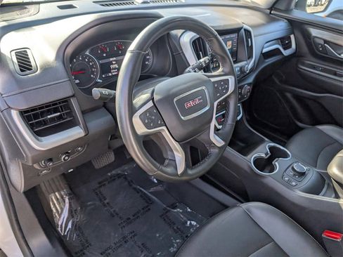 Used 2024 GMC Terrain SLT image 23