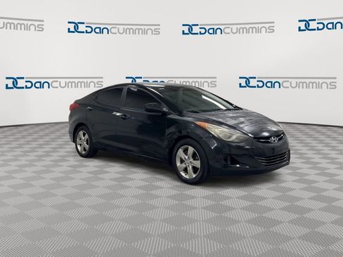 Used 2011 Hyundai Elantra GLS w/ Preferred Equipment Pkg 3 image 2