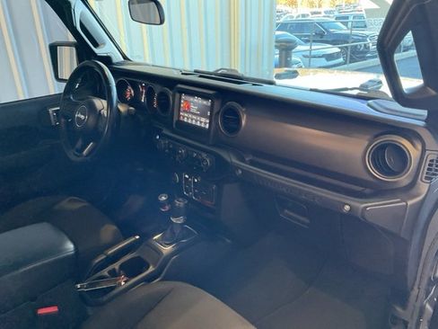 Used 2022 Jeep Wrangler Unlimited Sport image 20