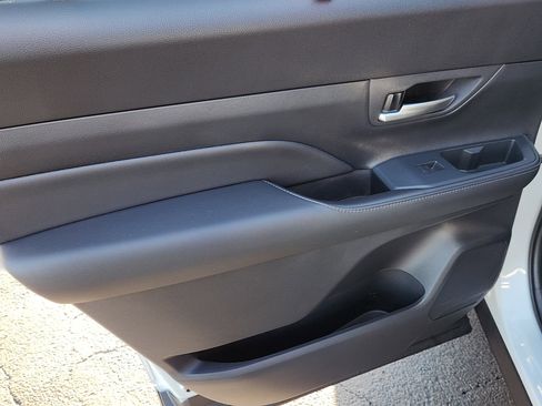 Used 2025 Toyota Grand Highlander AWD image 22