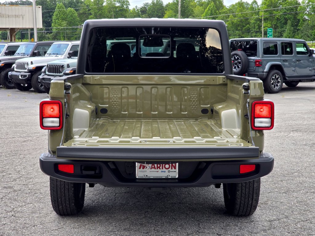 New 2026 Jeep Gladiator Sport AWD/4WD image 12