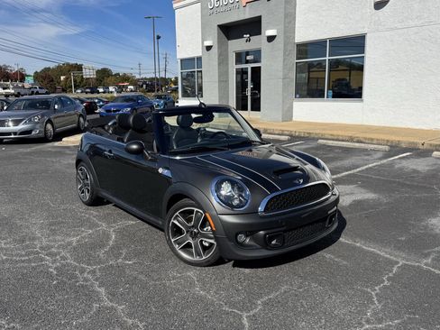 Used 2015 MINI Cooper S image 8