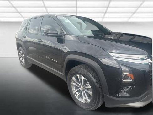 Used 2025 Chevrolet Equinox LT w/ Safety and Technology Package FWD image 1