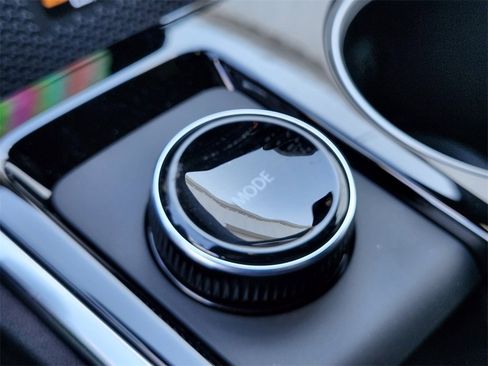 New 2026 Chevrolet Equinox LT w/ Convenience Package II image 25