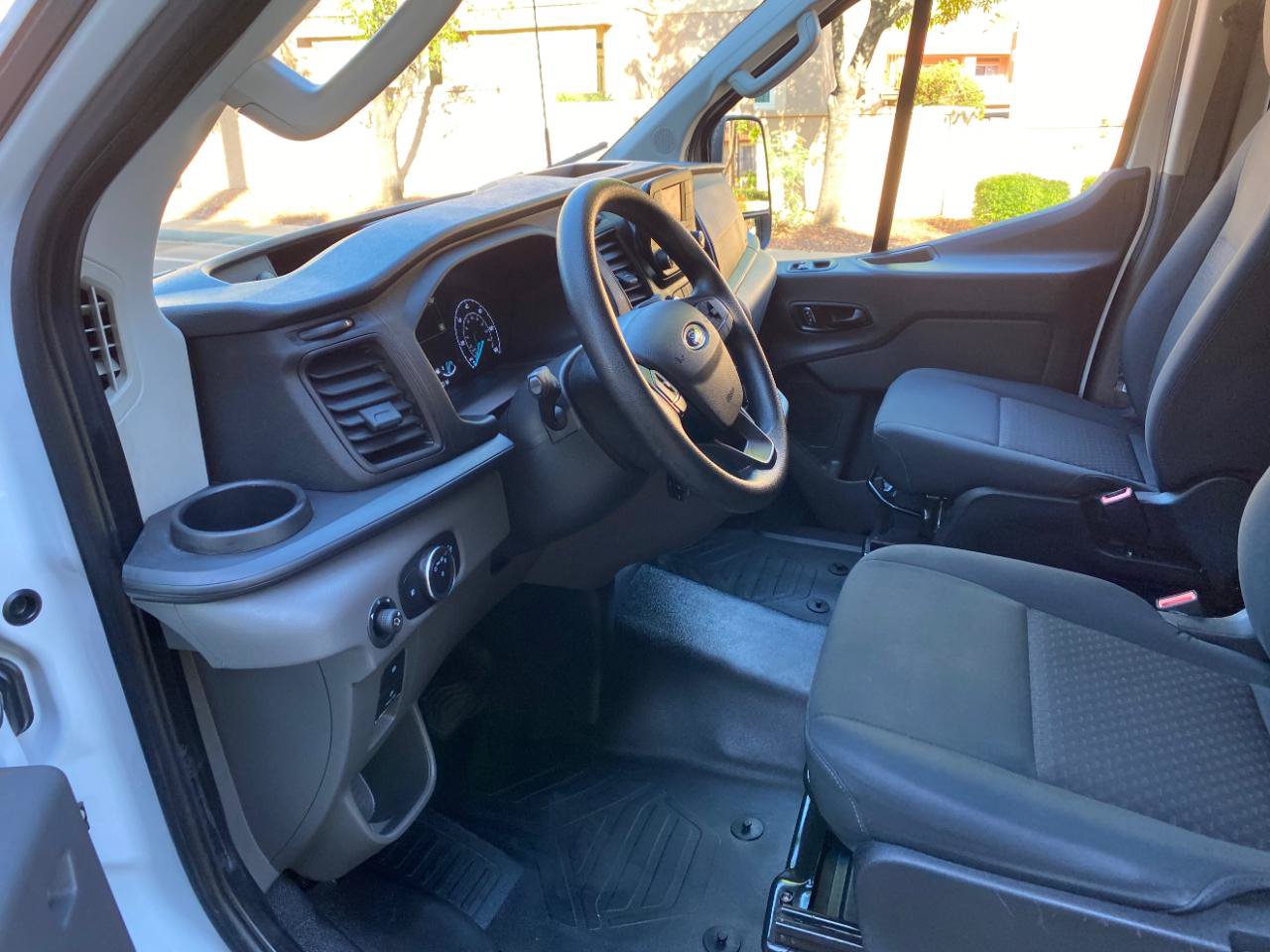 Used 2025 Ford Transit 250 Low Roof w/ Exterior Upgrade Package RWD image 29