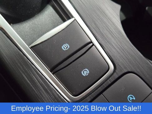 New 2025 Ford Escape Active w/ Cold Weather Package FWD image 34