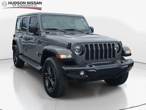 Used 2022 Jeep Wrangler Unlimited Sahara AWD/4WD image 1