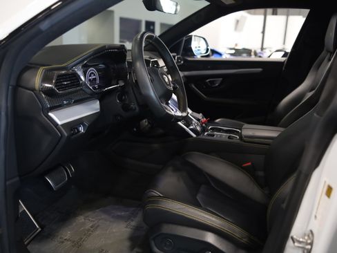 Used 2019 Lamborghini Urus AWD/4WD image 18