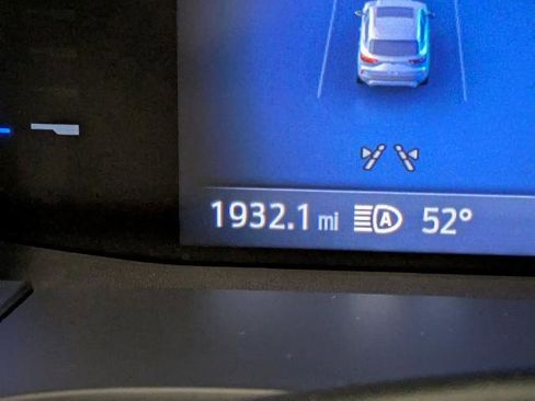 Certified 2025 Ford Escape ST-Line w/ Cold Weather Package image 15