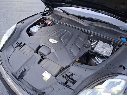Used 2022 Porsche Cayenne S image 26