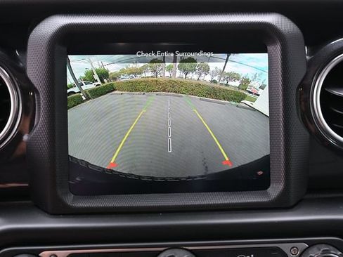 Used 2022 Jeep Wrangler Unlimited Rubicon w/ Xtreme Recon 35" Tire Package AWD/4WD image 48