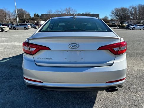 Used 2017 Hyundai Sonata SE image 5