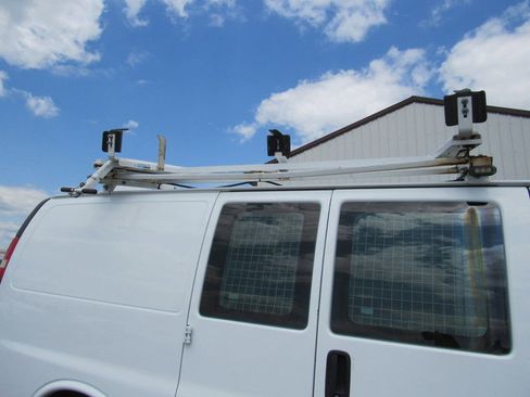 Used 2015 Chevrolet Express 2500 RWD image 20