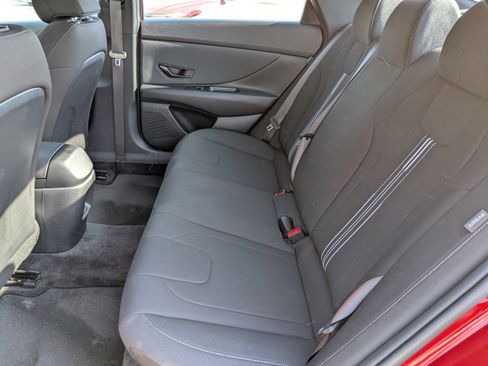 Certified 2025 Hyundai Elantra Sport image 13