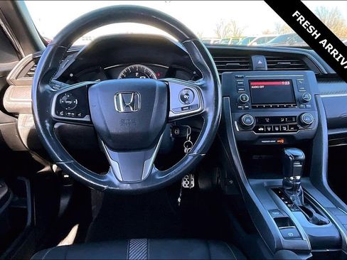 Used 2018 Honda Civic Sport image 8