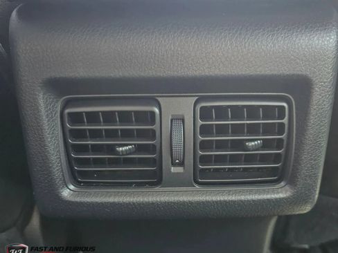 Used 2020 Toyota Camry XSE FWD image 11