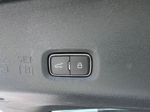 Certified 2025 Ford Expedition Platinum AWD/4WD image 19