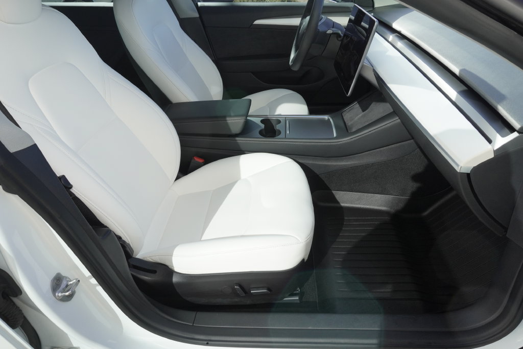 Used 2022 Tesla Model 3 Long Range AWD/4WD image 22