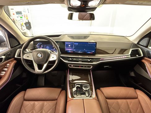 Used 2026 BMW X7 xDrive40i image 14