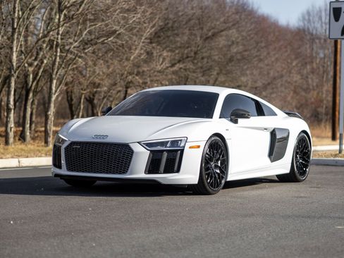 Used 2018 Audi R8 V10 plus image 6
