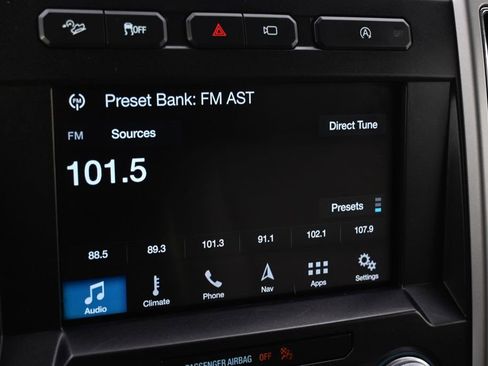 Used 2018 Ford F150 Lariat w/ Equipment Group 502A Luxury AWD/4WD image 28