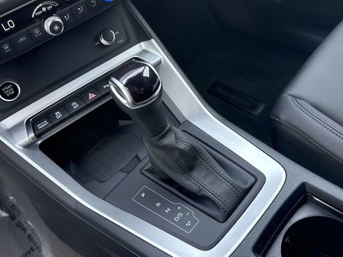 New 2025 Audi Q3 2.0T Premium image 18