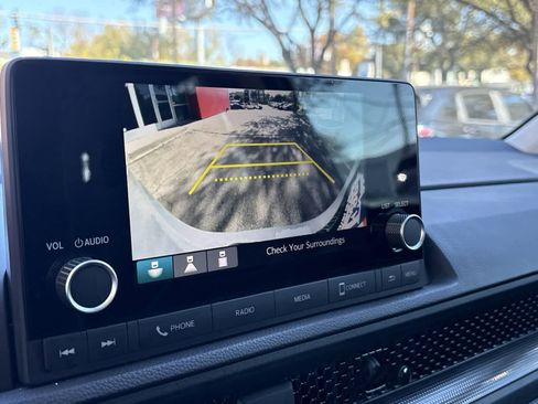 Used 2025 Honda CR-V LX image 27