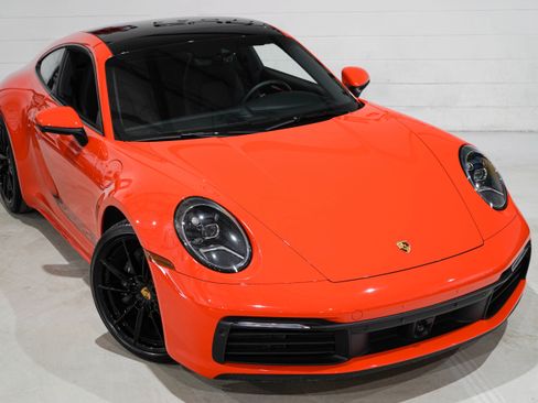 Used 2021 Porsche 911 Carrera RWD image 30