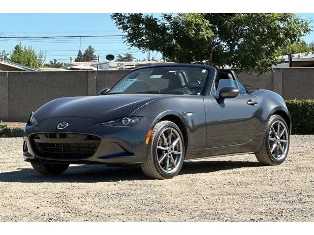 Certified 2023 MAZDA MX-5 Miata Grand Touring RWD image 9