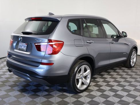 Used 2017 BMW X3 sDrive28i image 4