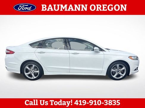 Used 2016 Ford Fusion SE FWD image 2