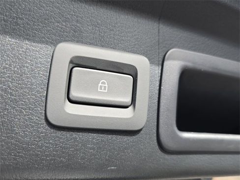 Used 2025 MAZDA CX-30 AWD 2.5 S w/ Preferred Package image 14