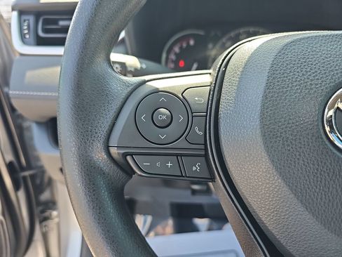 Used 2023 Toyota RAV4 LE FWD image 17