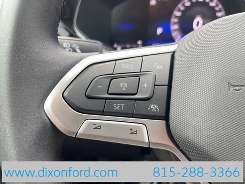 New 2024 Volkswagen Taos SE image 14