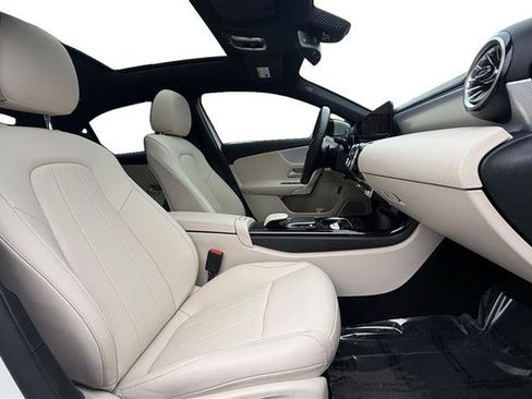 Used 2022 Mercedes-Benz A 220 image 17