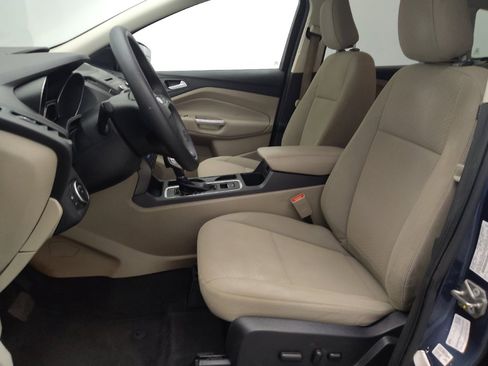 Used 2018 Ford Escape SE FWD image 17