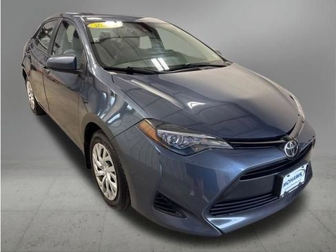 Used 2017 Toyota Corolla LE w/ Carpet Mat Package (TMS) FWD image 7