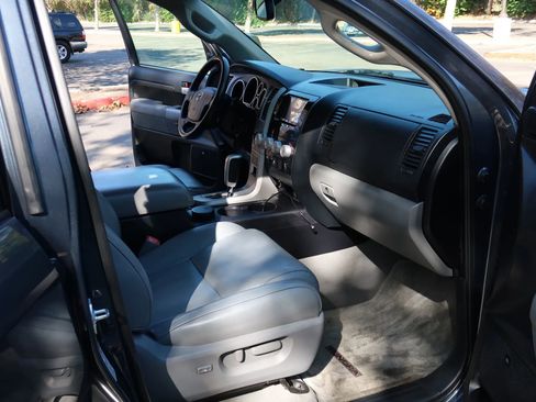 Used 2007 Toyota Tundra Limited image 25