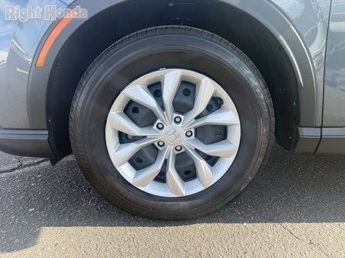 Used 2025 Honda CR-V LX image 11